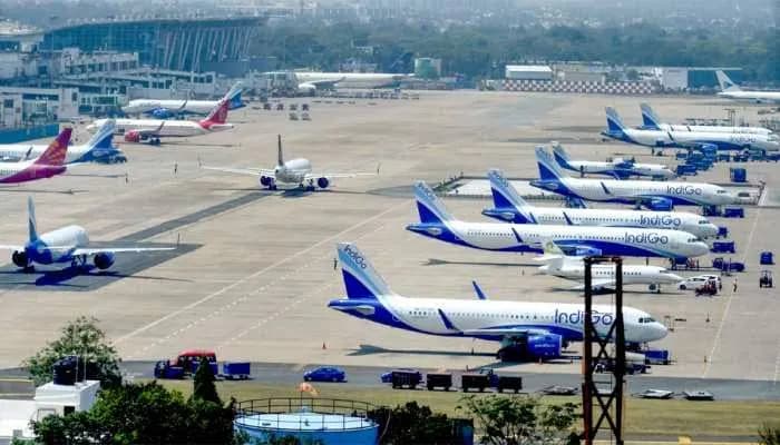 कोहरे के कारण विमान उड़ने में देरी हुई, तो करना पड़ेगा फैसला