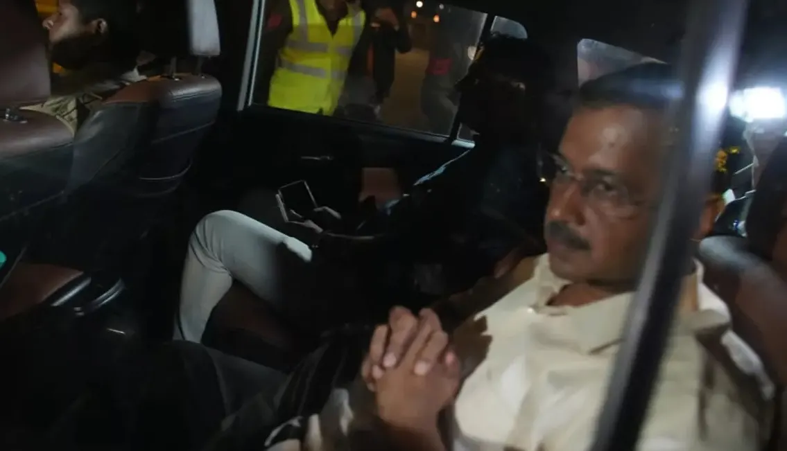 केजरीवाल को मेडिकल जांच के बाद पेश किया जाएगा कोर्ट में, डॉक्टर्स की टीम पहुंची ईडी दफ्तर