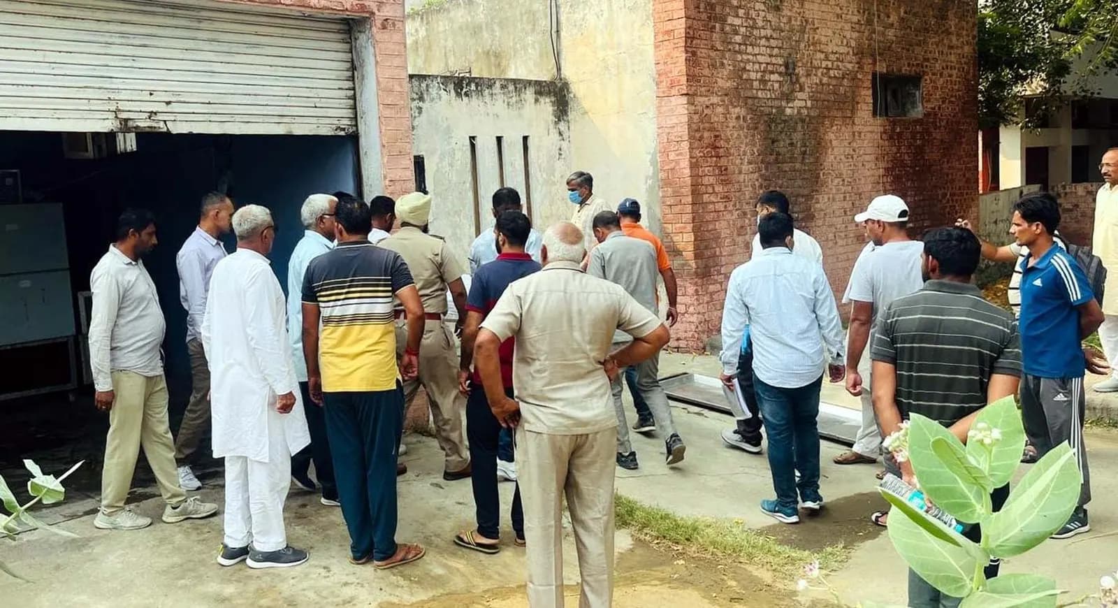 लातेहार में यात्री बस से 15 लाख रुपये बरामद