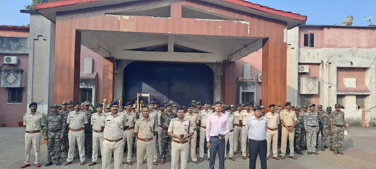 रांची जेल में पुलिस की छापेमारी