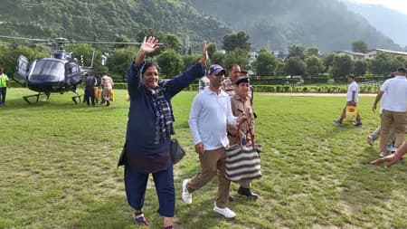 उत्तरकाशी आपदा : भारतीय सेना ने गुजरात के 10 तीर्थयात्रियों का किया रेस्क्यू, परिवारों से मिलाया
