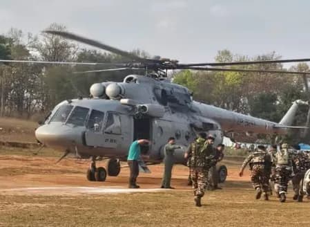 चाईबासा में नक्सलियों के आईईडी विस्फोट में सीआरपीएफ के दो जवान जख्मी, एयरलिफ्ट कर लाए जा रहे रांची