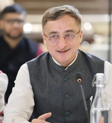 राहुल गांधी के चुनाव आयोग पर आरोपों से बढ़ी सियासी हलचल, कांग्रेस और भाजपा आमने-सामने