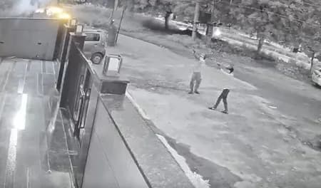 एल्विश यादव के घर फायरिंग मामले में बड़ी कार्रवाई, बाइक मुहैया करने वाला आरोपी गिरफ्तार
