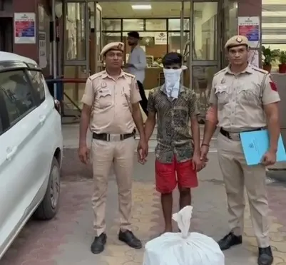 दिल्ली: नंद नगरी में सक्रिय शराब तस्कर गिरफ्तार, 260 क्वार्टर बरामद