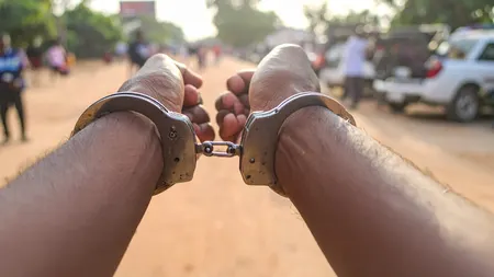 दिल्ली : द्वारका में पुलिस की त्वरित कार्रवाई, दो कुख्यात स्नैचर ढाई घंटे में गिरफ्तार