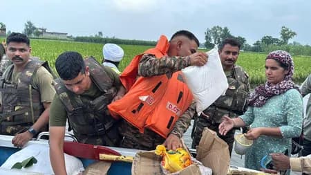 पंजाब बाढ़ : भारतीय सेना का 'ऑपरेशन राहत' जारी, जरूरतमंदों तक पहुंचाई मदद