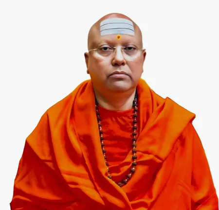 यौन उत्पीड़न का आरोपी स्वामी चैतन्यानंद सरस्वती फरार, फर्जी यूएम नंबर प्लेट वाली गाड़ी जब्त