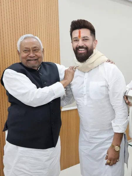 बिहार : मुख्यमंत्री नीतीश कुमार से मिले चिराग पासवान, जीत की बधाई दी