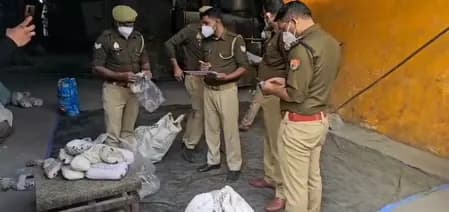 गौतमबुद्धनगर पुलिस ने 4 करोड़ से अधिक कीमत के 846.30 किलो नशीले पदार्थों को नष्ट किया