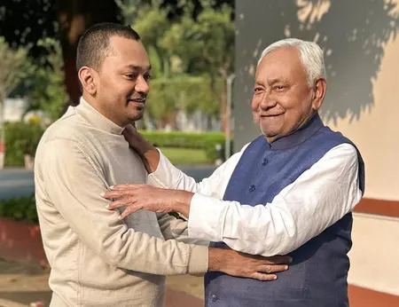 बिहार: निशांत कुमार की राजनीति में एंट्री की मांग तेज, पोस्टरों के बाद जदयू के दिग्गज नेता बोले- वे युवाओं की उम्मीद