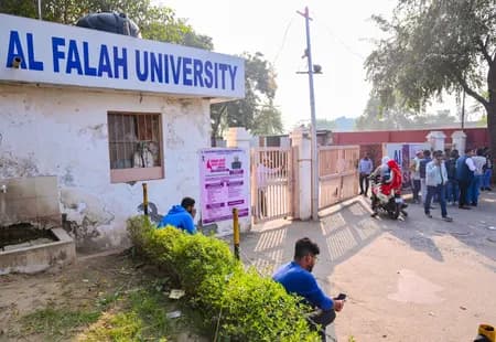 अल फलाह यूनिवर्सिटी के चेयरमैन सिद्दीकी की न्यायिक हिरासत बढ़ी, मनी लॉन्ड्रिंग से जुड़े केस में ईडी को भी नोटिस