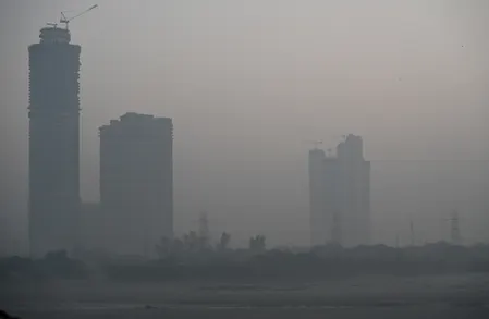एनसीआर में हवा अब भी ‘बेहद खराब’, तेज सर्द हवाओं के बाद भी नहीं मिला आराम, 9 डिग्री तक गिरेगा तापमान