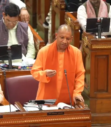 विधानसभा में सीएम योगी का सपा पर निशाना, बोले- अपनी ही विधायक को न्याय नहीं दे पाए