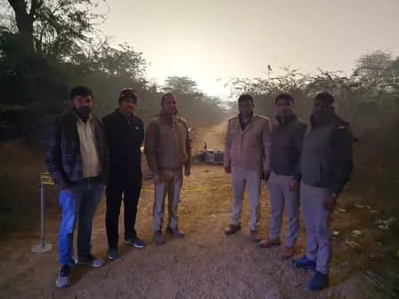 मथुरा में मुठभेड़ के बाद 25 हजार का इनामी गो-तस्कर गिरफ्तार, पैर में लगी गोली