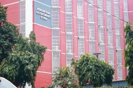 नेताजी सुभाष चंद्र बोस के पोते को लेकर किया जा रहा दावा गुमराह करने वाला: पश्चिम बंगाल चुनाव आयोग