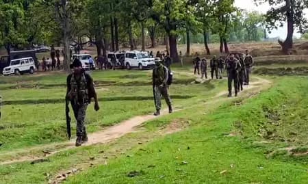 छत्तीसगढ़: सुरक्षाबलों की बड़ी कार्रवाई, 14 माओवादी ढेर