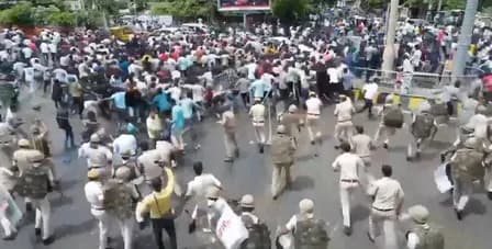 जबलपुर में जैन समाज पर अभद्र टिप्पणी से बवाल, पुलिस ने किया लाठीचार्ज
