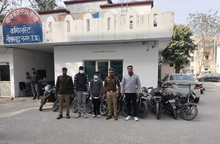 नोएडा में वाहन चोर गिरोह का भंडाफोड़, चोरी की 11 बाइक बरामद