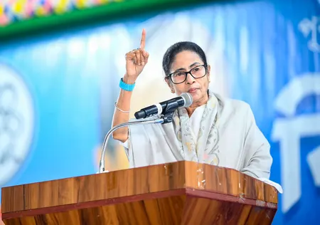 पश्चिम बंगाल: ममता बनर्जी ने सीईसी को लिखी चिट्ठी, एसआईआर की खामियां गिनवाईं