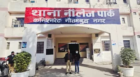 ग्रेटर नोएडा में दो कारों में टक्कर, दो सगे भाइयों की मौत, नशे में धुत डॉक्टर गिरफ्तार