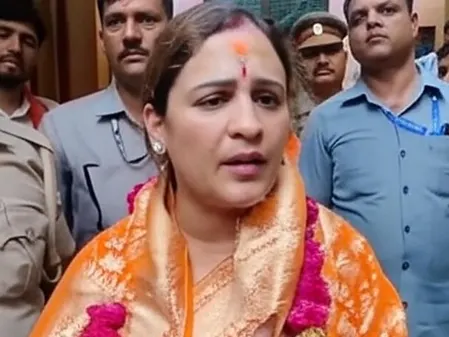 मुलायम सिंह यादव के परिवार में घमासान, प्रतीक यादव ने पत्नी अपर्णा यादव को डाइवोर्स देने का किया ऐलान