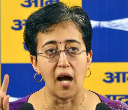 आतिशी ने गृह मंत्रालय को लिखा पत्र, कहा- दिल्ली सुरक्षा की हकदार है, चुप्पी की नहीं