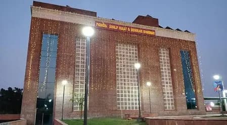 नोएडा : तीन दिवसीय यूपी दिवस का होगा भव्य आयोजन, शिल्पहाट में स्टाल लगेंगे