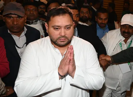बिहार: नीट छात्रा की मौत के मामले में तेजस्वी यादव ने एनडीए सरकार पर निशाना साधा
