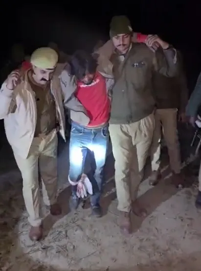 बरेली में पुलिस मुठभेड़, दो शातिर बदमाश घायल अवस्था में गिरफ्तार