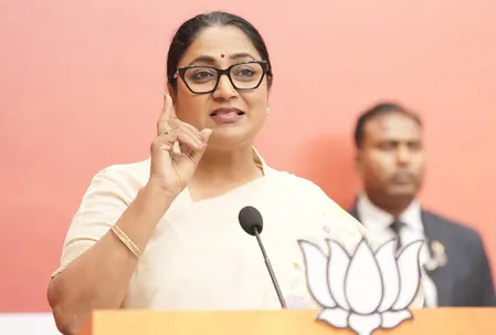 सीएम रेखा गुप्ता ने किया डॉ. हेडगेवार की प्रतिमा का अनावरण, आरोग्य संस्थान का होगा विस्तार