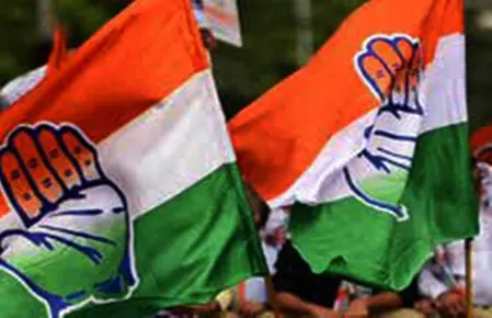 मध्य प्रदेश: घरेलू और कमर्शियल गैस सिलेंडरों की कीमतों में बढ़ोतरी के विरोध में भोपाल में कांग्रेस का प्रदर्शन