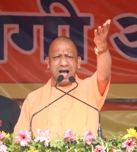यूपी सरकार ने किया गो हत्यारों व तस्करों का दमन, सलाखों के पीछे धकेले गए 35 हजार से अधिक आरोपी