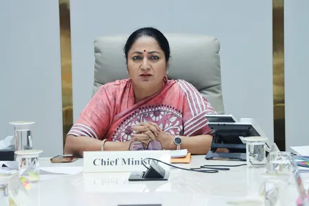 पालम आगजनी: 6 मौतों पर सीएम रेखा गुप्ता ने जताया दुख