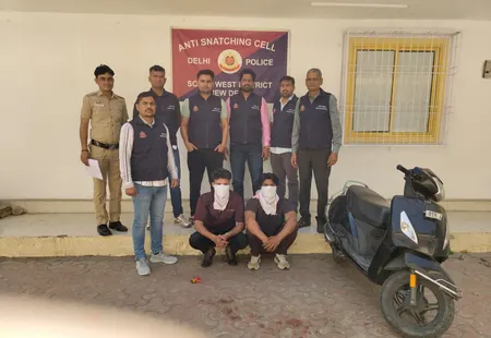 दिल्ली में एंटी-स्नैचिंग सेल ने 500 से अधिक सीसीटीवी कैमरों की मदद से दो शातिर स्नैचर को किया गिरफ्तार