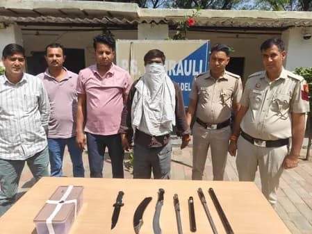 दिल्ली पुलिस ने महरौली में अपराधी को किया गिरफ्तार, हथियार बरामद