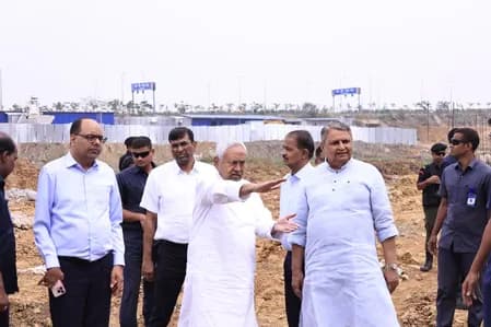 नीतीश ने पटना की कई निर्माणाधीन योजनाओं का किया निरीक्षण, तेजी से कार्य पूर्ण करने का दिया निर्देश