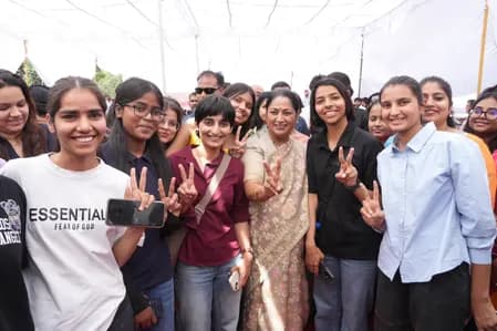 महिला आरक्षण को लेकर दिल्ली यूनिवर्सिटी में पहल, सीएम रेखा ने बताया ‘नए भारत का कानून