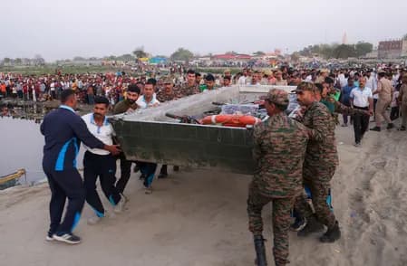 मथुरा नाव हादसे में मृतकों की संख्या बढ़कर हुई 15, सर्च ऑपरेशन अब भी जारी