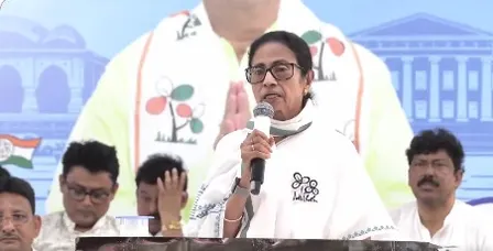 'बुलडोजर पॉलिटिक्स' पर भरोसा न करें: बंगाल की सीएम ममता बनर्जी