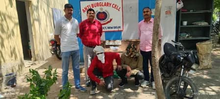 फेसबुक दोस्ती के बाद वारदात, द्वारका में ज्वेलरी शॉप से चोरी के दो आरोपी पकड़े गए