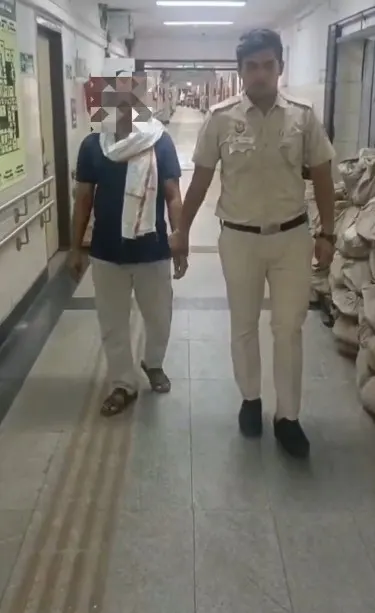 चावड़ी बाजार में 3.85 लाख की चोरी का खुलासा: दिल्ली पुलिस ने 36 घंटे में कर्मचारी को ग्वालियर से दबोचा