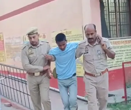 बस्ती में मुठभेड़ में 25 हजार का इनामी बदमाश गिरफ्तार, पैर में लगी गोली