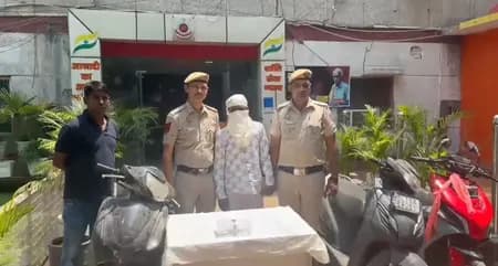 दोपहिया वाहनों पर करते थे हाथ साफ, सीसीटीवी बने सुराग, दिल्ली पुलिस ने दबोचे तीन शातिर चोर