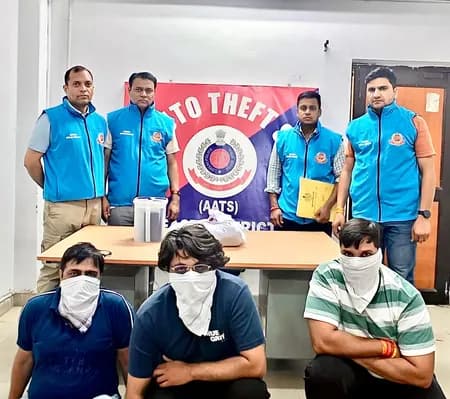 दिल्ली पुलिस ने ऑनलाइन आईपीएल सट्टेबाजी रैकेट का किया भंडाफोड़, तीन आरोपी गिरफ्तार