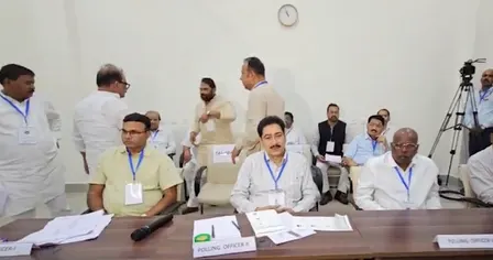 झारखंड: राज्यसभा चुनाव के लिए मतदान जारी, एनडीए और इंडिया ब्लॉक ने किया जीत का दावा
