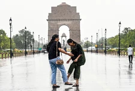 दिल्ली-एनसीआर में राहत: हफ्तेभर 40°C से नीचे रहेगा तापमान, 26-29 जून को बारिश के आसार