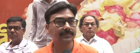 बीमार बेटे के इलाज के लिए पिता ने लगाई गुहार, सीएम सुवेंदु अधिकारी के जनता दरबार पहुंचा