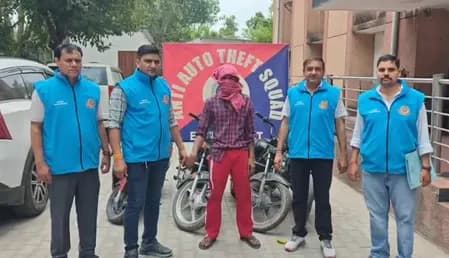 वाहन चोरी के चार मामलों का खुलासा, आरोपी गिरफ्तार