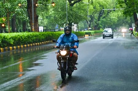 दिल्ली-एनसीआर में पहले उमस, फिर बारिश का दौर; 18-19 जुलाई को बदलेगा मौसम